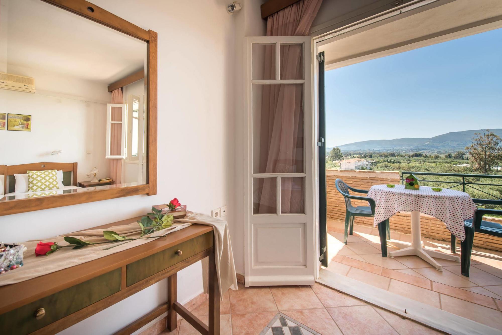 Dolce Vita Residence Kalamákion エクステリア 写真