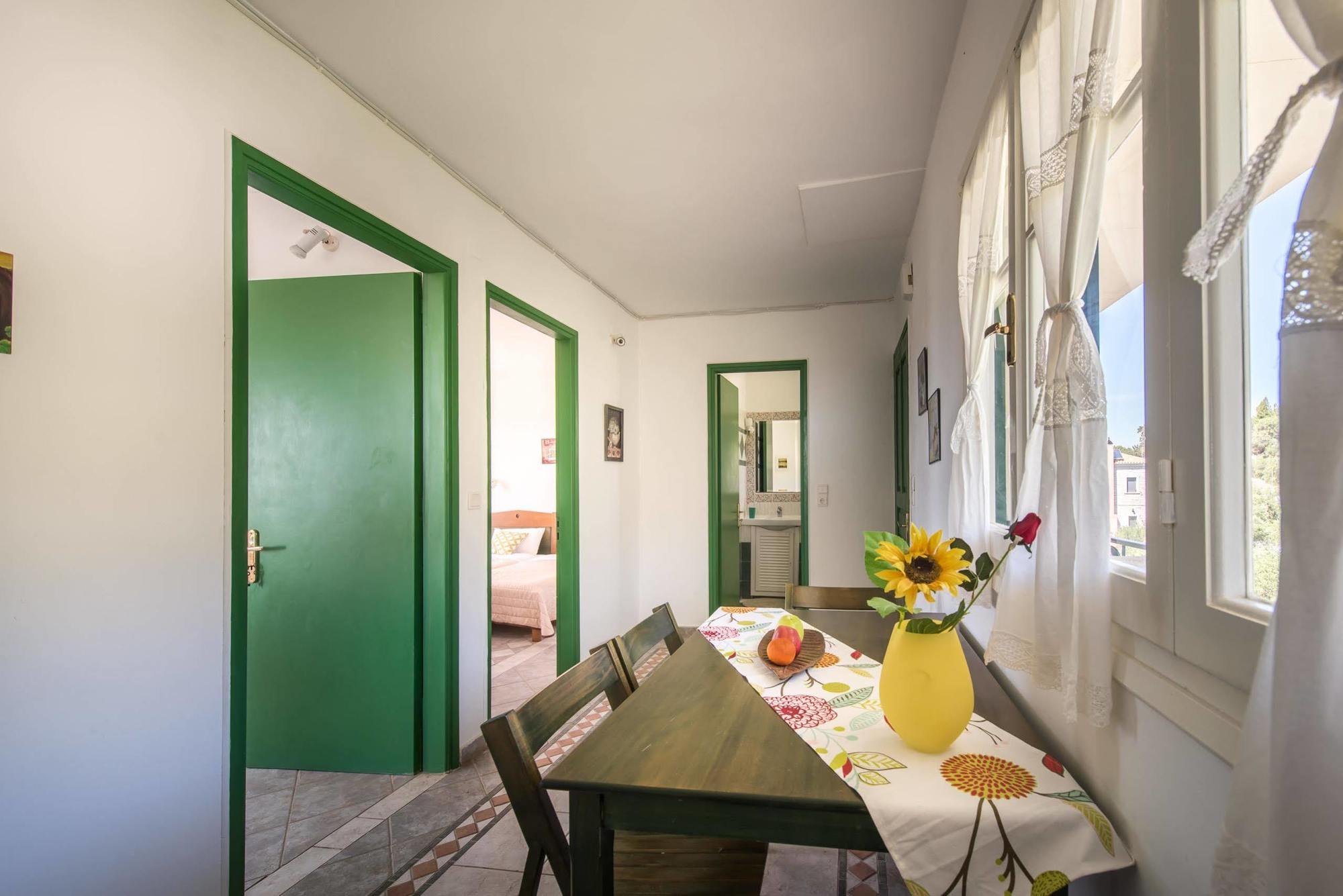 Dolce Vita Residence Kalamákion エクステリア 写真